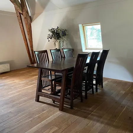 Maison De Famille Les Tourelles Hébergement de vacances Tour-de-Faure