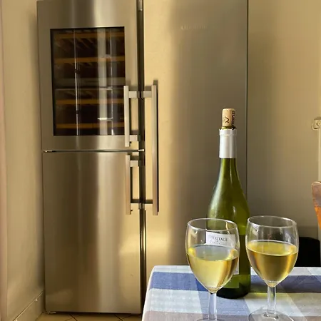 Maison De Famille Les Tourelles * Tour-de-Faure