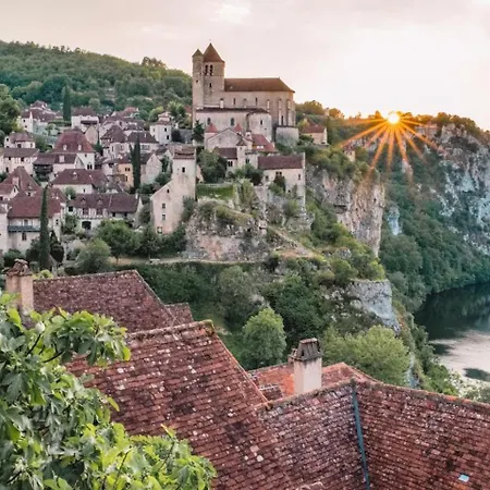 Maison De Famille Les Tourelles Tour-de-Faure